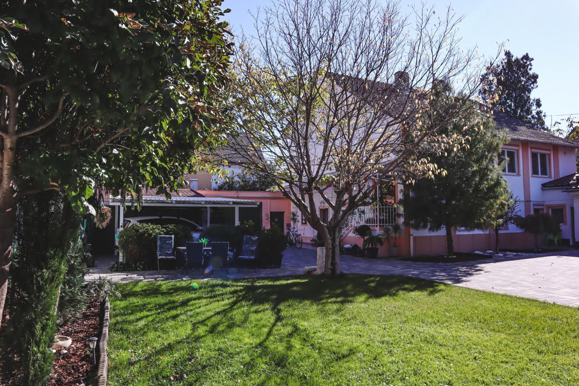 Szivarvany Panzio Szeged Exterior photo