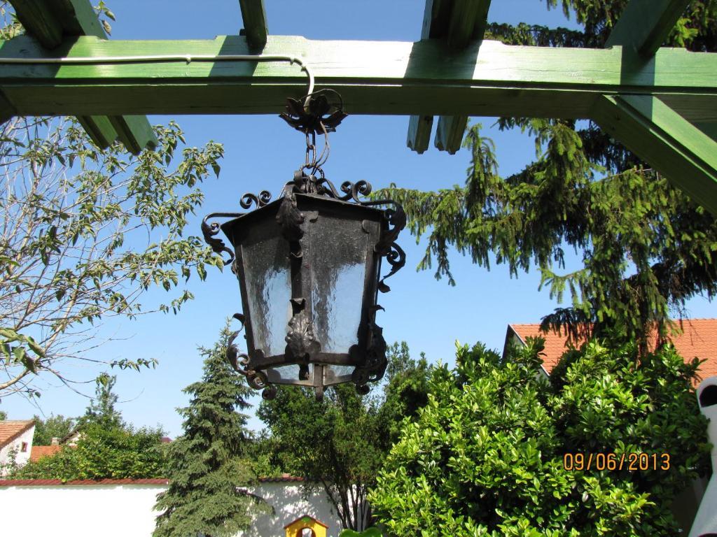 Szivarvany Panzio Szeged Exterior photo